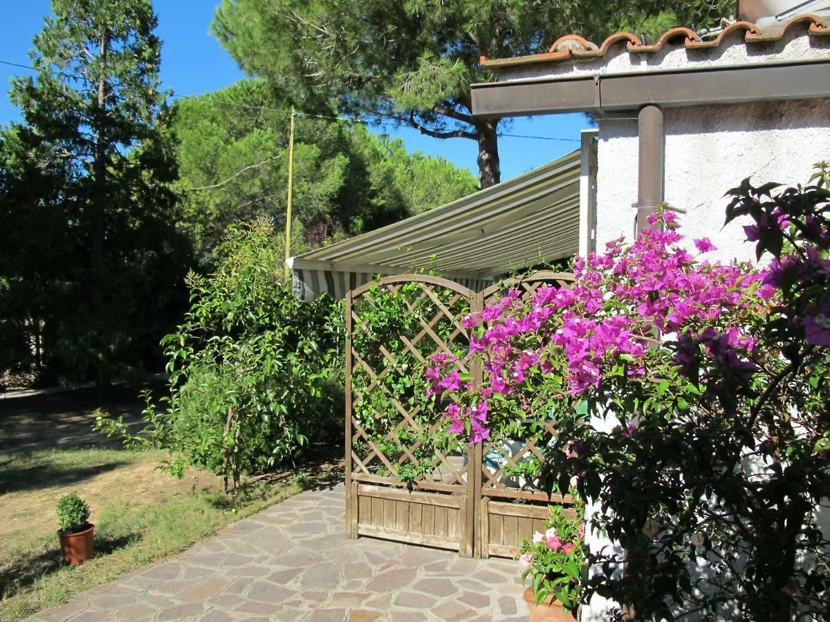 Casaisoladelba Apartment Lacona 0*,  Italy
